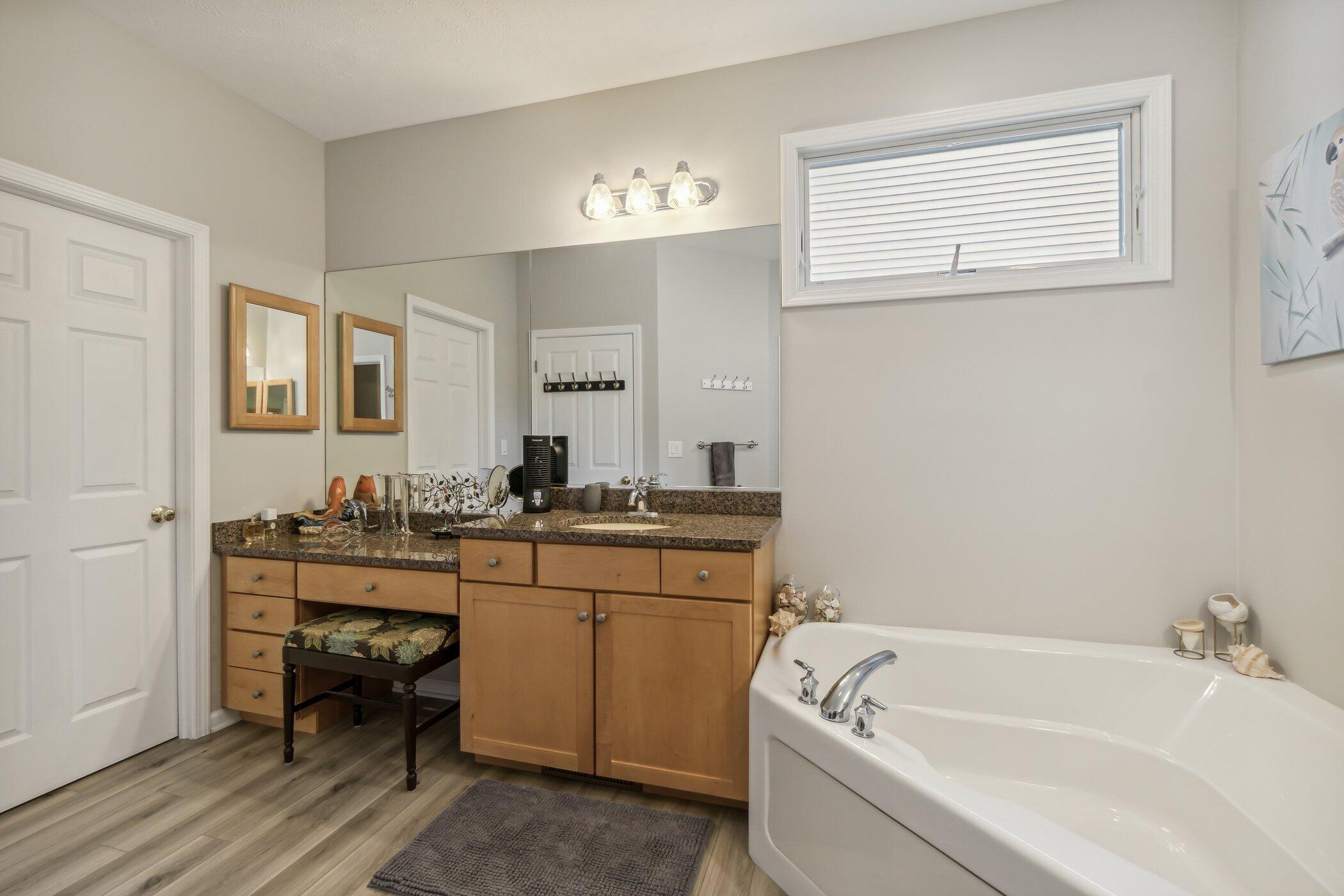 2974 Countryside Lane Jackson, MI 49203 - Photo 17 of 32 2974-Countryside-Ln-Jackson-MI-49203-Win