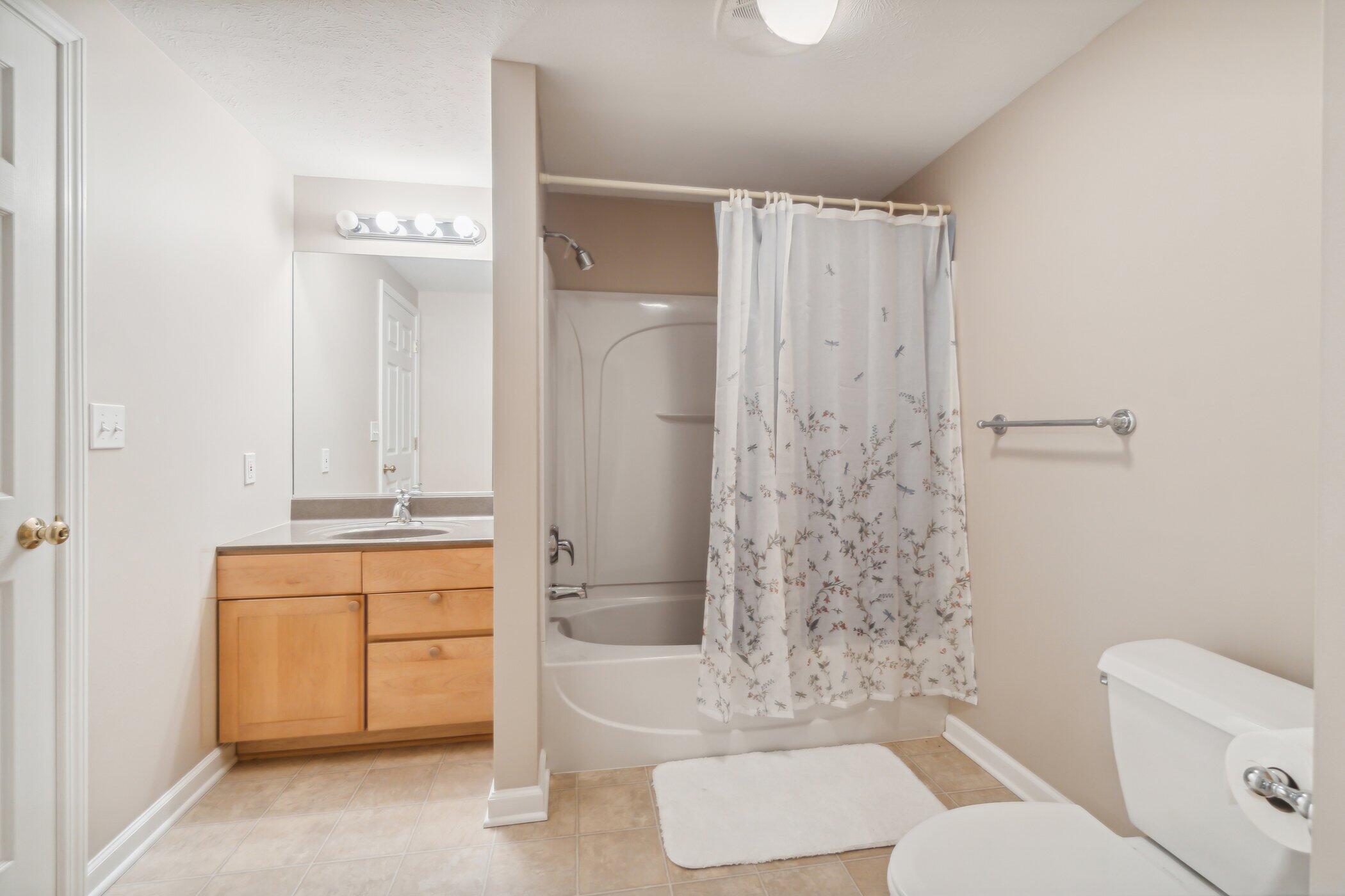 2974 Countryside Lane Jackson, MI 49203 - Photo 27 of 32 2974-Countryside-Ln-Jackson-MI-49203-Win