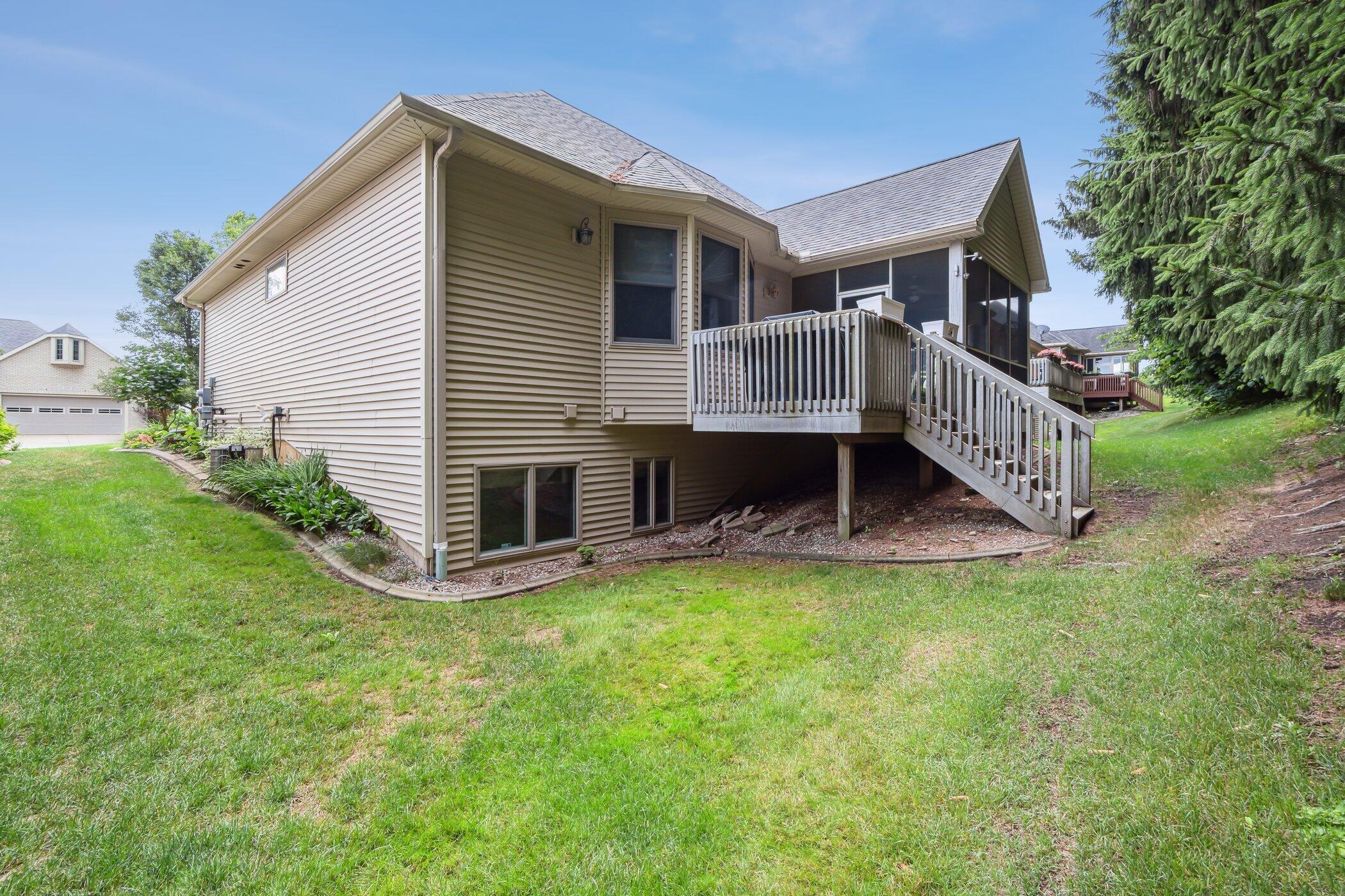 2974 Countryside Lane Jackson, MI 49203 - Photo 30 of 32 2974-Countryside-Ln-Jackson-MI-49203-Win