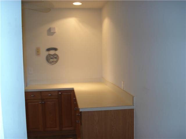 5356 Redwood Road Plantation, FL 33317 - Photo 14 of 24 Kitchen