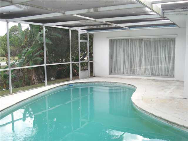 5356 Redwood Road Plantation, FL 33317 - Photo 23 of 24 Pool