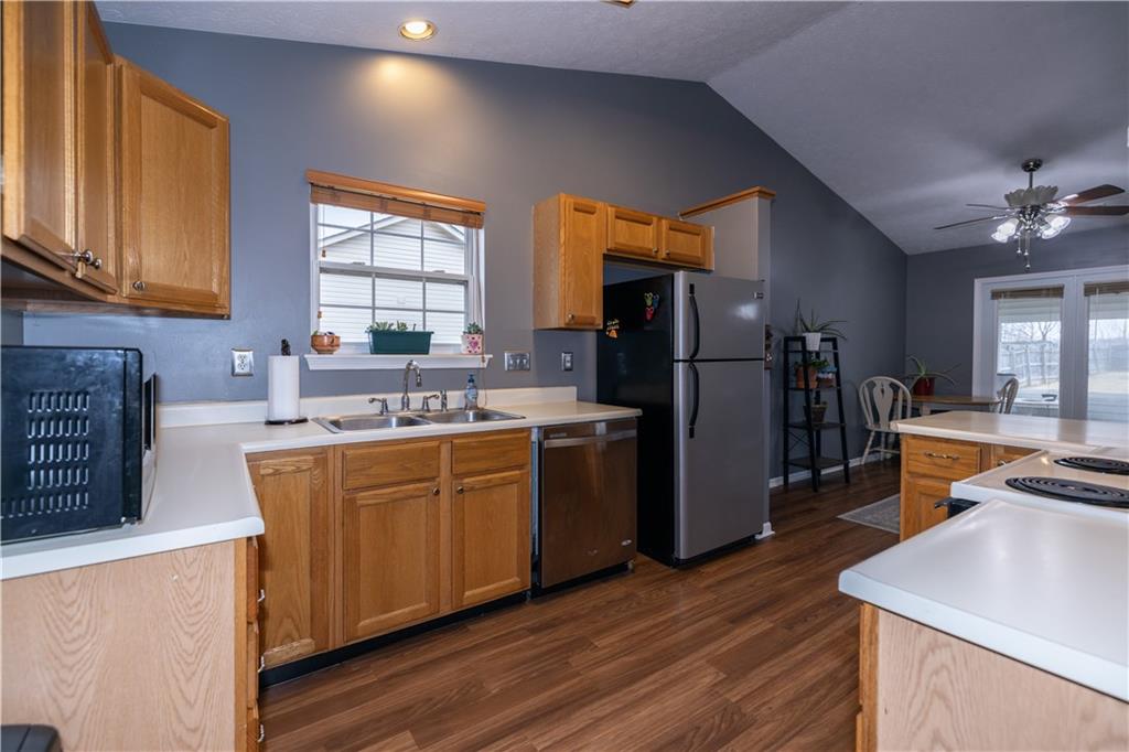 137 Canterbury Road Pendleton, IN 46064 - Photo 12 of 25