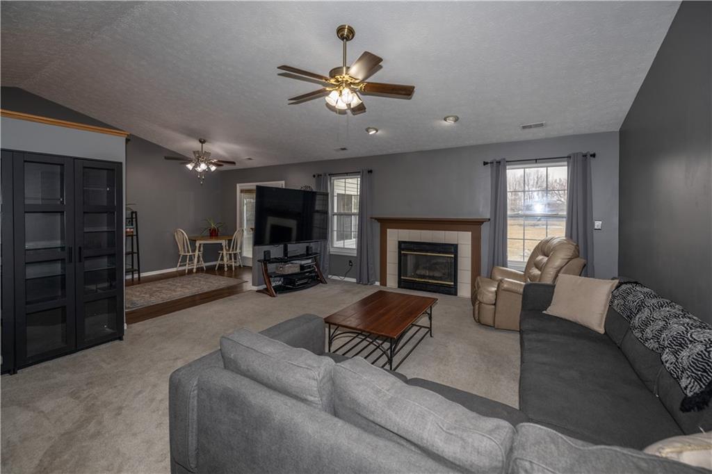 137 Canterbury Road Pendleton, IN 46064 - Photo 4 of 25