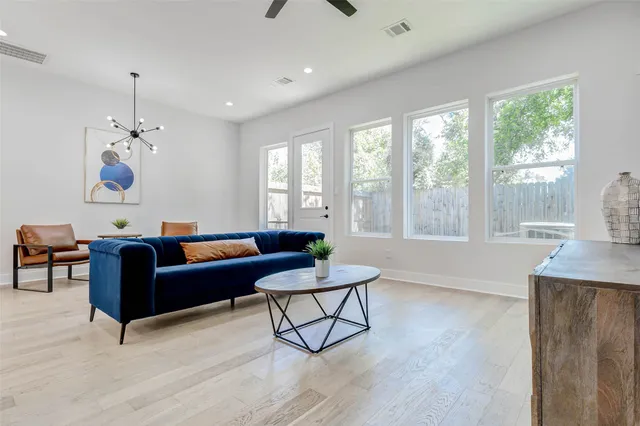 $3,000 | 2310 Campbell Road, Unit C, Houston, TX 77080