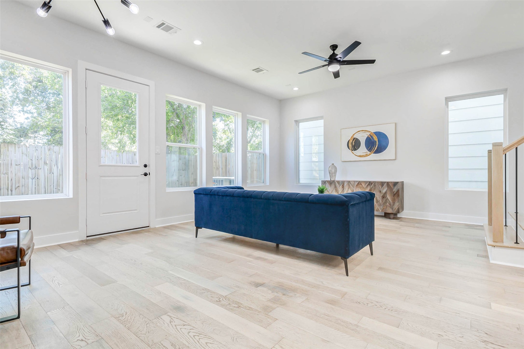 2310 Campbell Road, Unit C Houston, TX 77080 - Photo 5 of 27 a living room with furniture and window