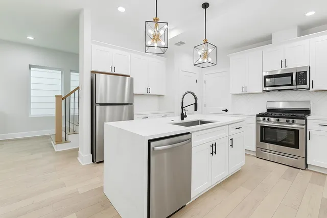 $3,000 | 2310 Campbell Road, Unit C, Houston, TX 77080