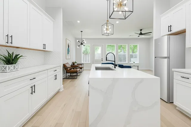 $3,000 | 2310 Campbell Road, Unit C, Houston, TX 77080