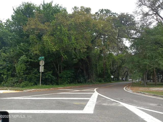 a view of a tennis court