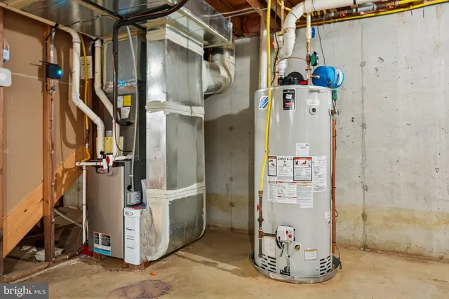 a view of walk in closet