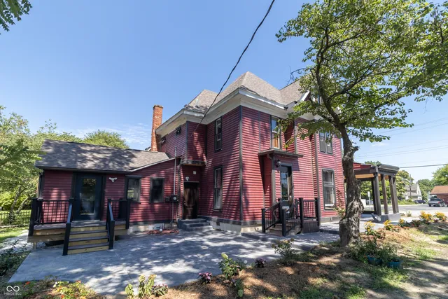 $385,000 | 404 North State Street, Greenfield, IN 46140