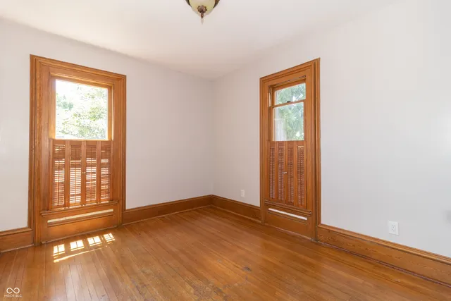 $385,000 | 404 North State Street, Greenfield, IN 46140