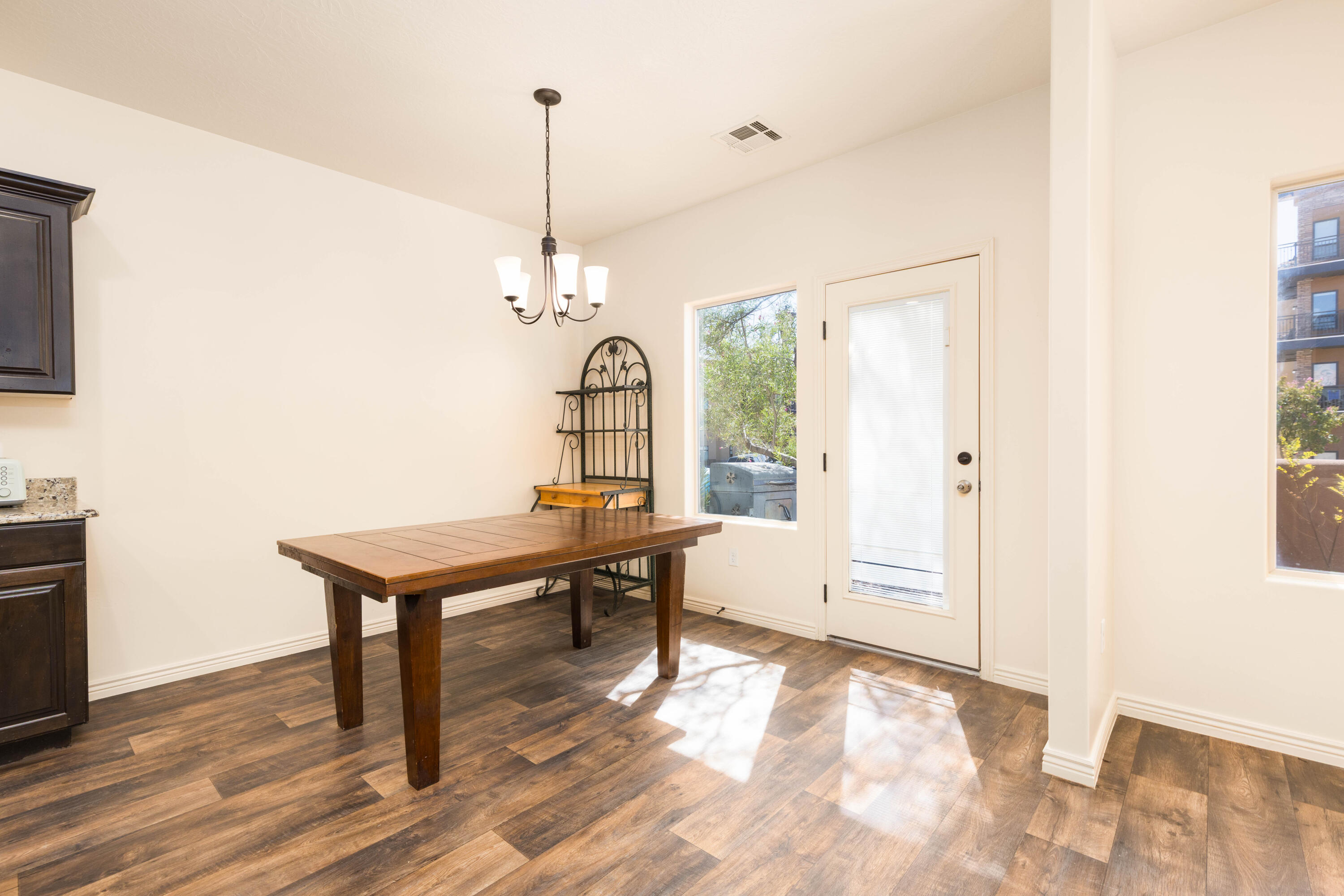 325 North Red Stone Road, Unit 92 Washington, UT 84780 - Photo 9 of 27 Dining Area