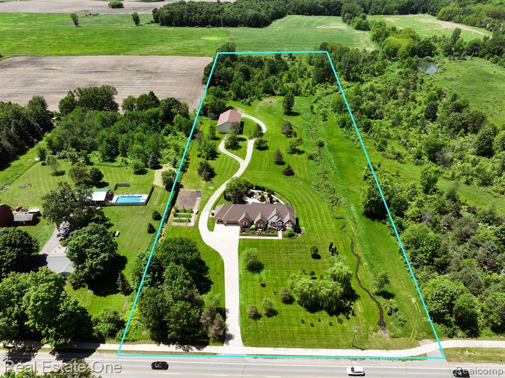 2482 South Latson Road Howell, MI 48843 - Photo 5 of 87
