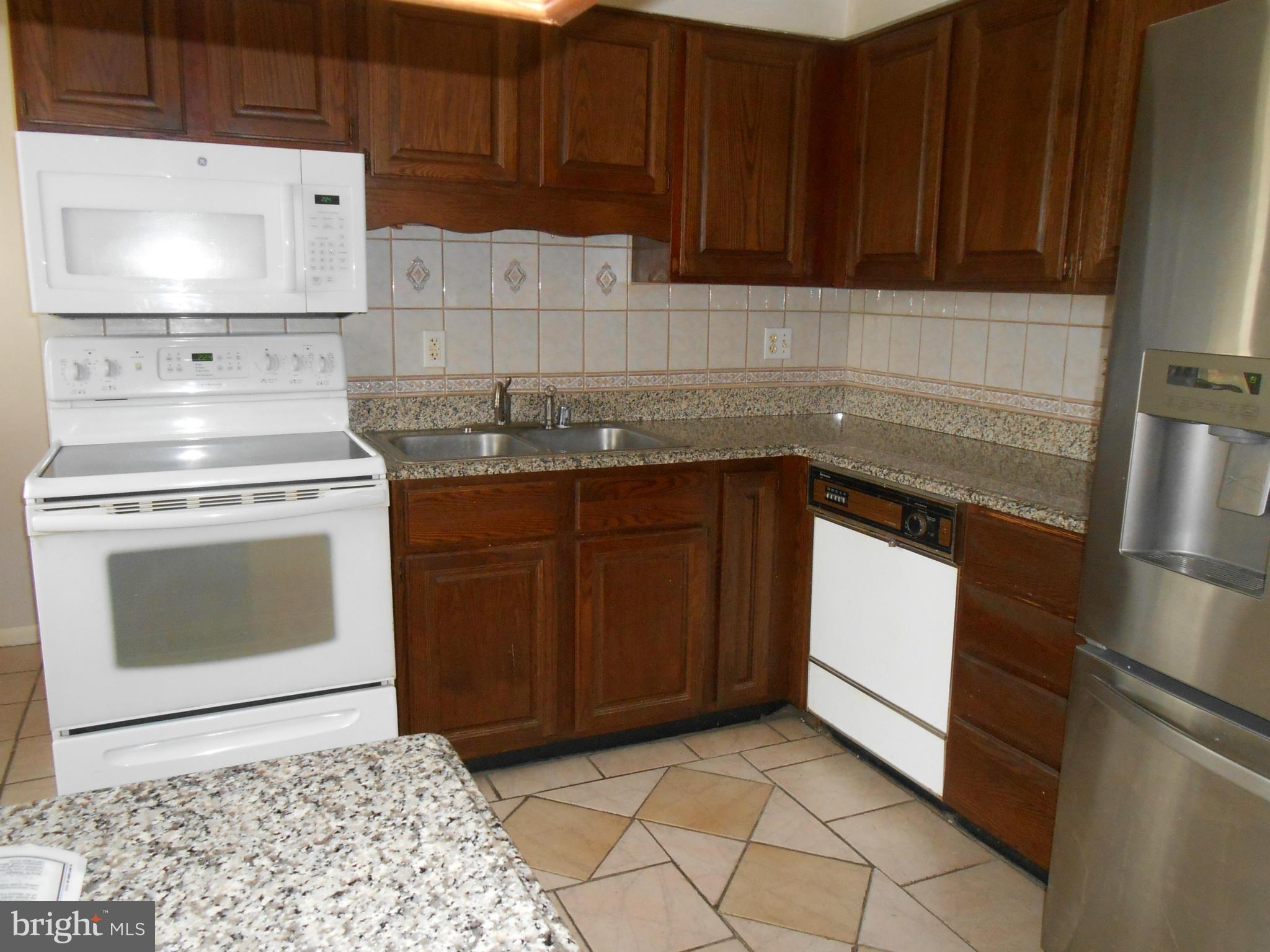 42802 Moll Dyer Road Leonardtown, MD 20650 - Photo 4 of 18 Kitchen