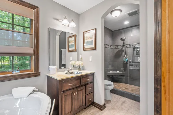 $769,900 | 7068 Lone Oak Lane, Sobieski, WI 54171