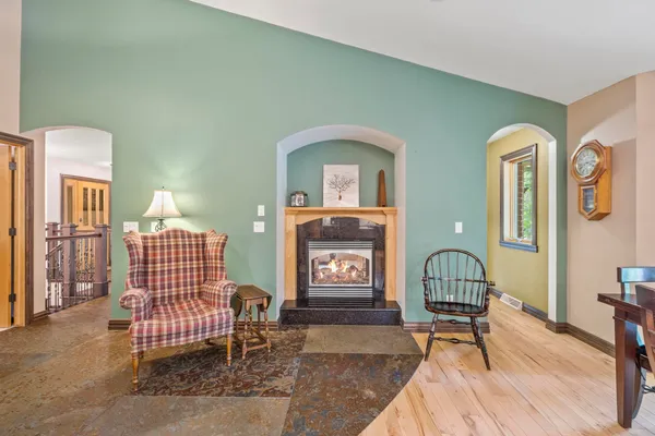 $769,900 | 7068 Lone Oak Lane, Sobieski, WI 54171