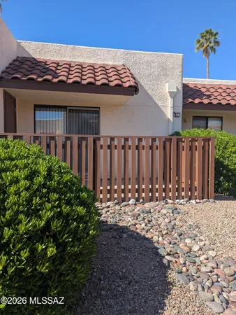 $1,195 | 9420 East Speedway Boulevard, Unit 15, Tucson, AZ 85710