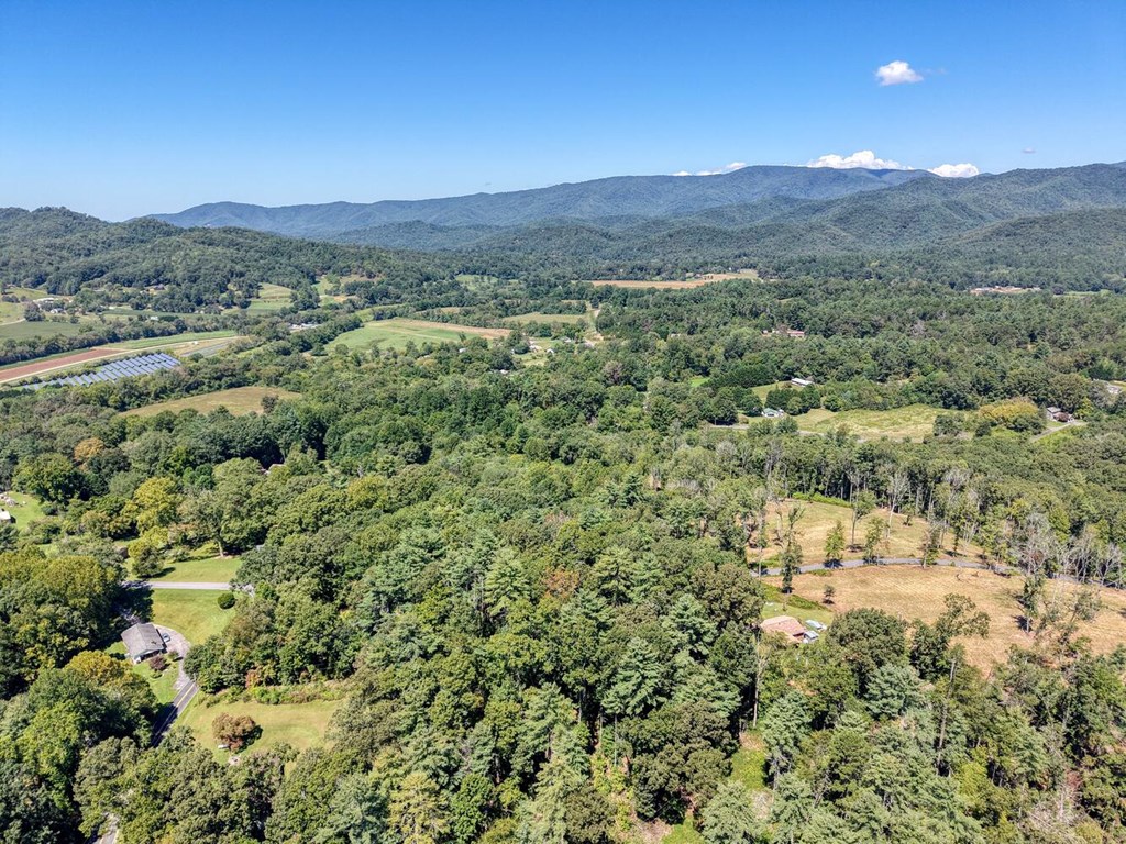 374 Moore Hill Road Hayesville, NC 28904 - Photo 41 of 45 Gallery Image 41