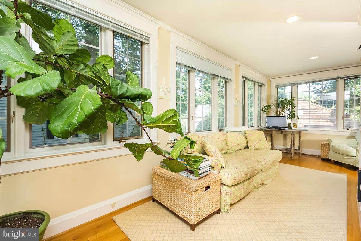 6408 Pinehurst Road Baltimore, MD 21212 - Photo 4 of 29 Interior General