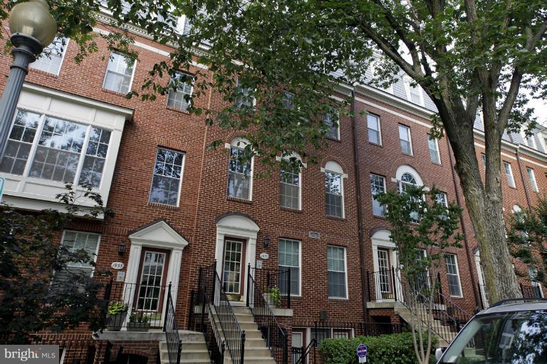 1931 Belmont Road Northwest, Unit 1087 Washington, DC 20009 - Photo 1 of 30 Exterior (Front)