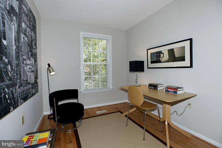 1931 Belmont Road Northwest, Unit 1087 Washington, DC 20009 - Photo 14 of 30 Interior (General)