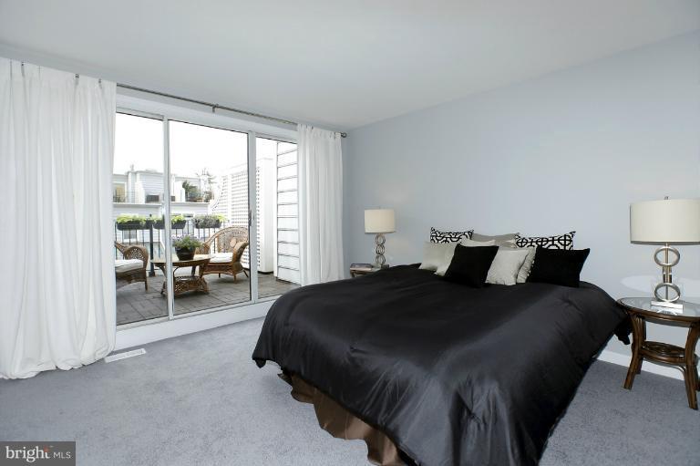 1931 Belmont Road Northwest, Unit 1087 Washington, DC 20009 - Photo 8 of 30 Bedroom