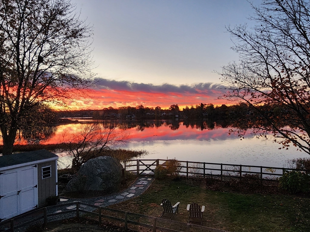 17 Castle Road Weymouth, MA 02189 - Photo 5 of 42 Gallery Image 5