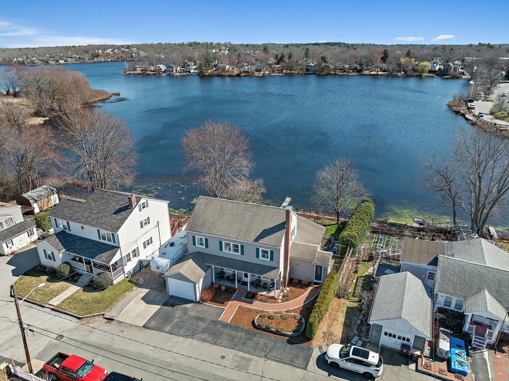 17 Castle Road Weymouth, MA 02189 - Photo 9 of 42 Gallery Image 9