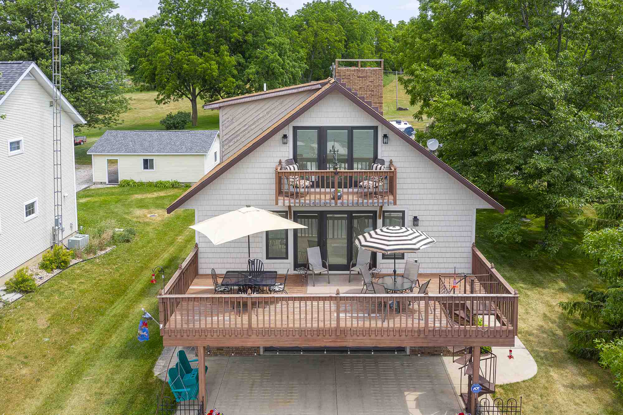 6410 West Orland Road Angola, IN 46703 - Photo 3 of 32 Gallery Image 3