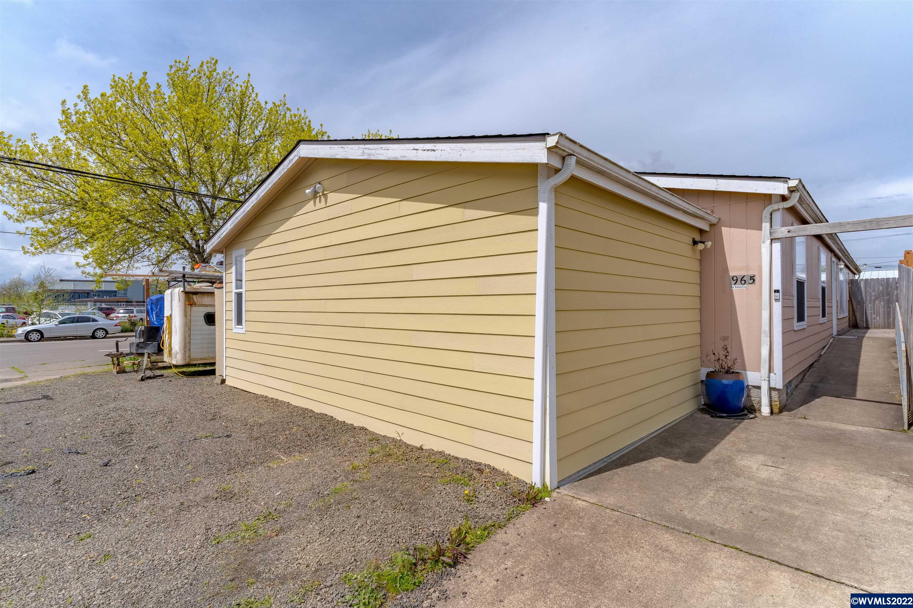 965 Northwest 21st Street Albany, OR 97321 - Photo 2 of 30