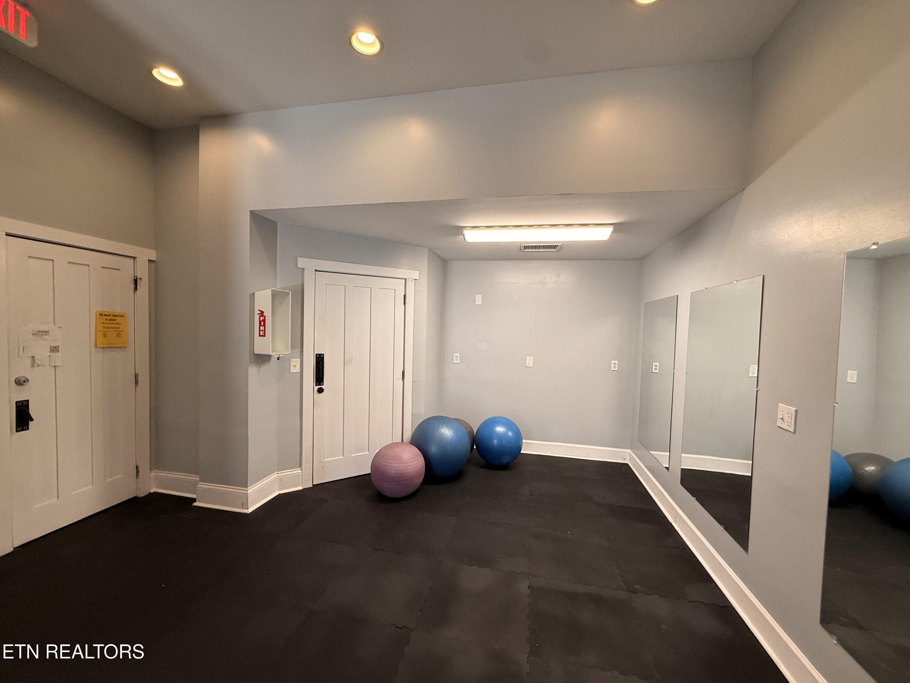 3708 Spruce Ridge Way, Unit 2102 Knoxville, TN 37920 - Photo 32 of 43 IMG_2552