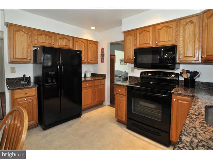 520 Sharon Road Colmar, PA 18915 - Photo 9 of 25 Kitchen