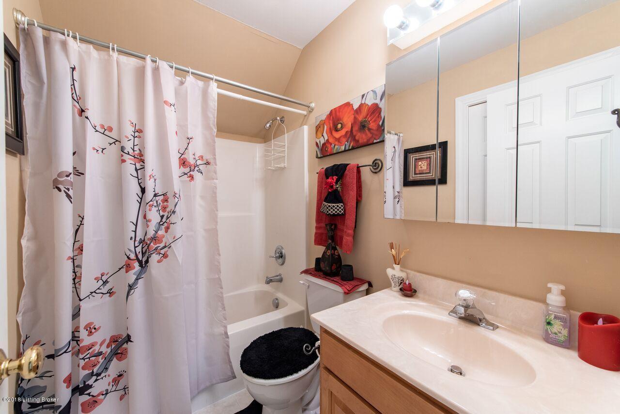 10201 Back Run Road Louisville, KY 40299 - Photo 25 of 57 back run pro upstairs full bath