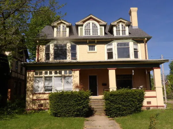 $270,000 | 31 Orchard Place, Battle Creek, MI 49017