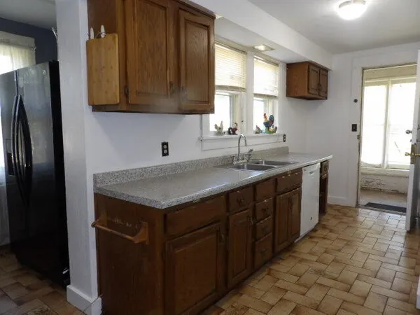 $270,000 | 31 Orchard Place, Battle Creek, MI 49017