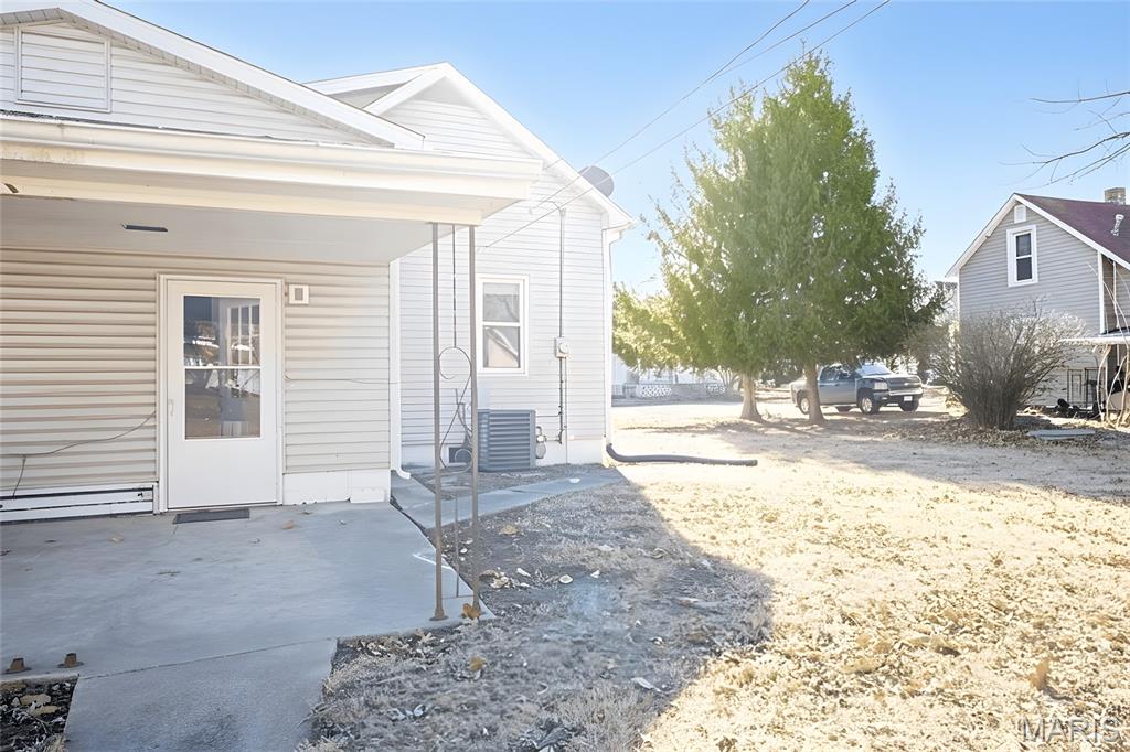 205 East 2nd N Street Mount Olive, IL 62069 - Photo 16 of 18