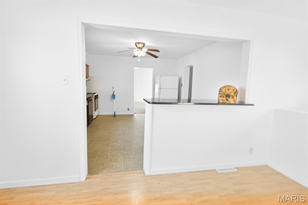 205 East 2nd N Street Mount Olive, IL 62069 - Photo 9 of 18