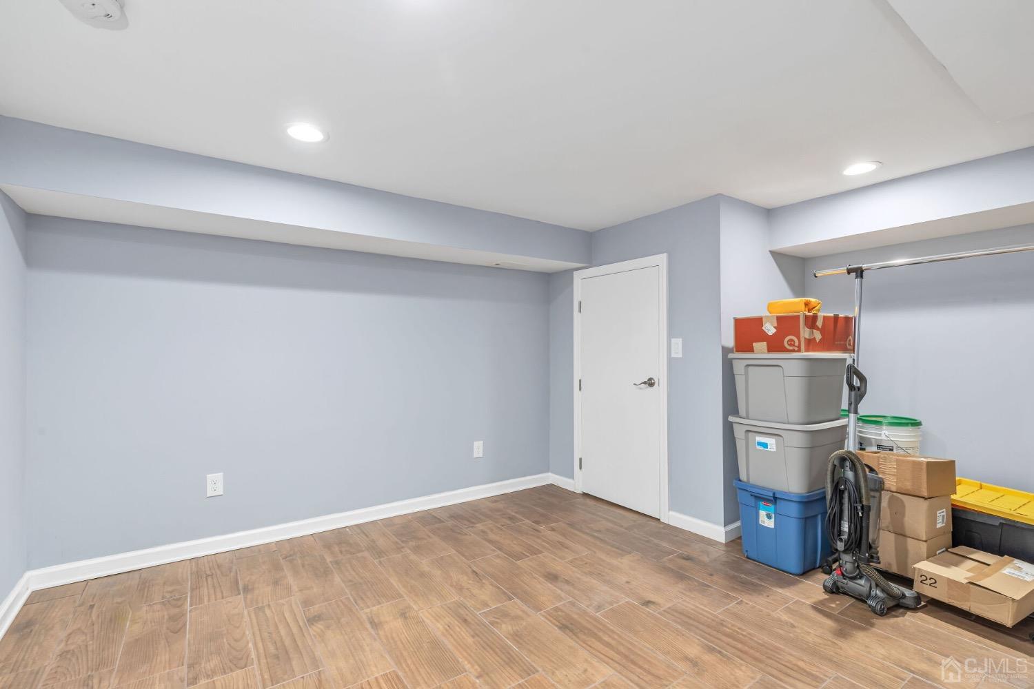 261 New Market Road Dunellen, NJ 08812 - Photo 17 of 27