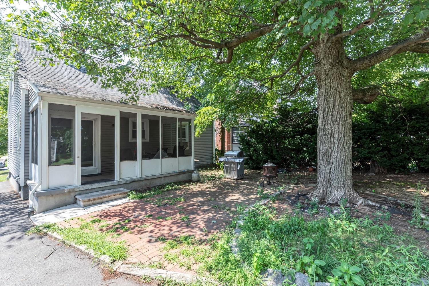 261 New Market Road Dunellen, NJ 08812 - Photo 23 of 27