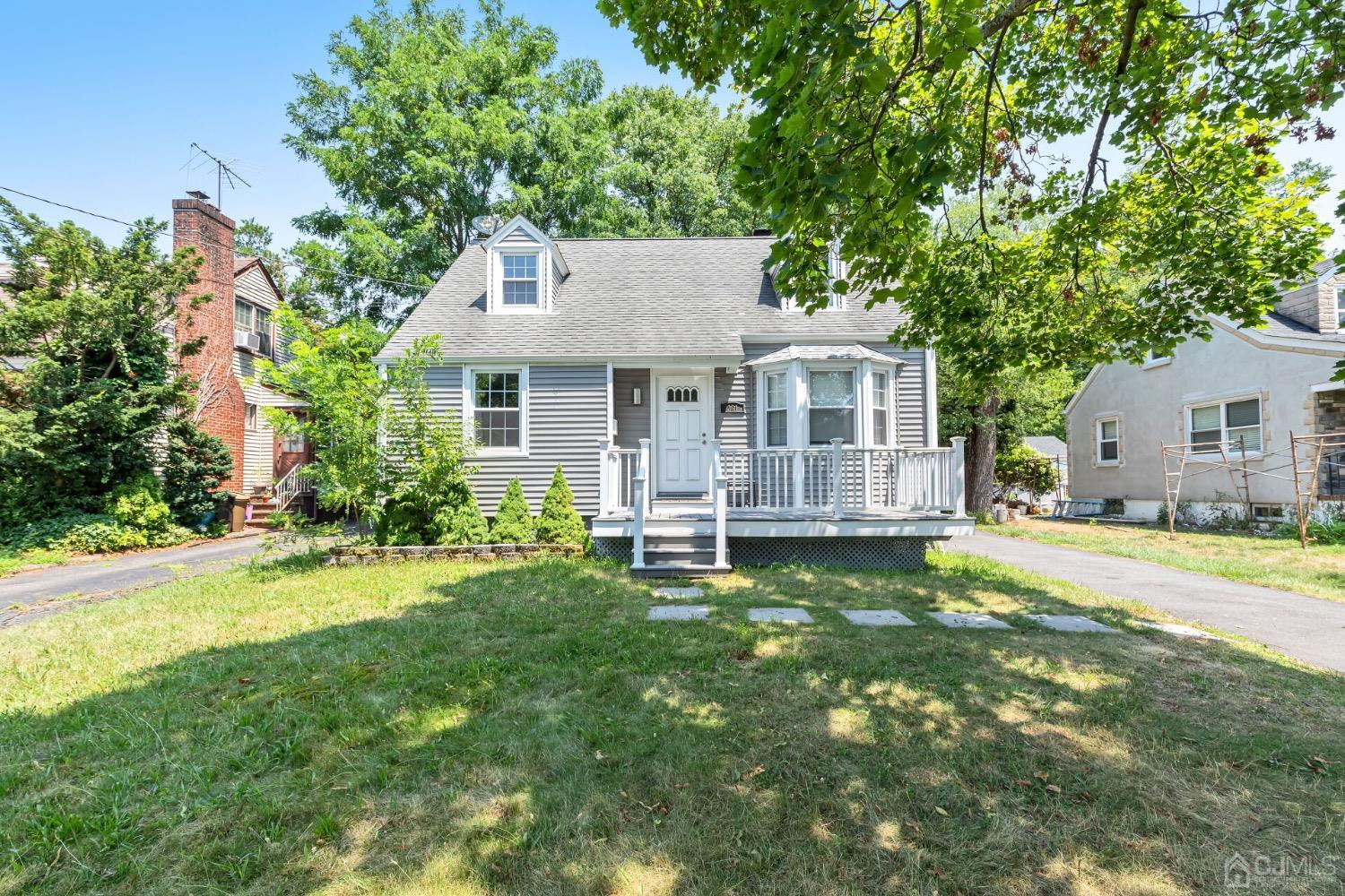 261 New Market Road Dunellen, NJ 08812 - Photo 3 of 27