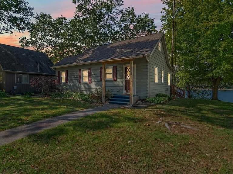 814 Shawnee Beach Road Bronson, MI 49028 - Photo 2 of 35 IMG_8278