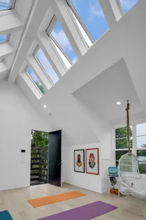 $1,000,000 | 715 28th Avenue North, Nashville, TN 37208
