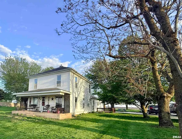 $165,000 | 410 West Maple Street, Timewell, IL 62375