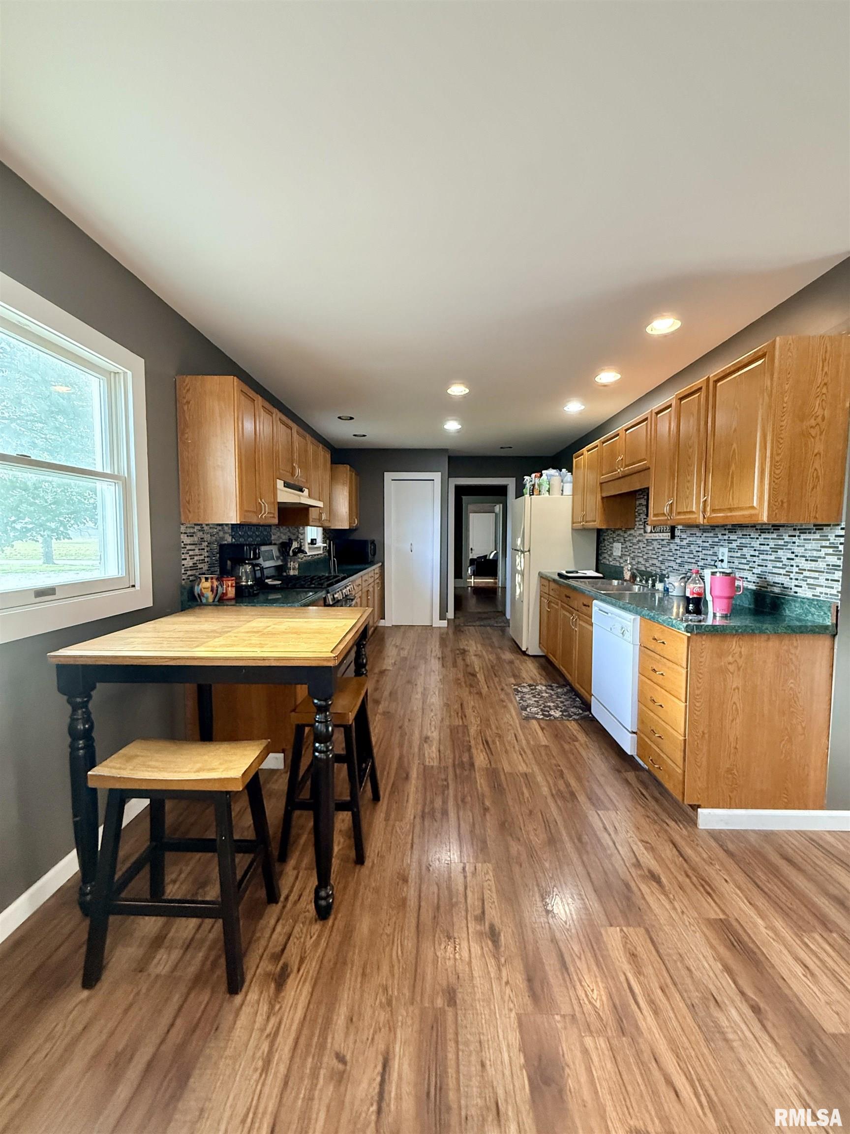 410 West Maple Street Timewell, IL 62375 - Photo 8 of 31