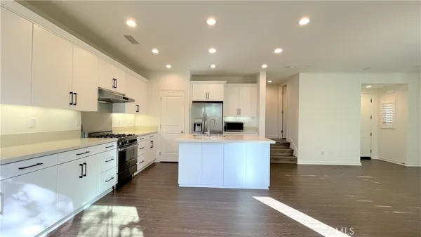 $4,400 | 155 Excursion, Irvine, CA 92618