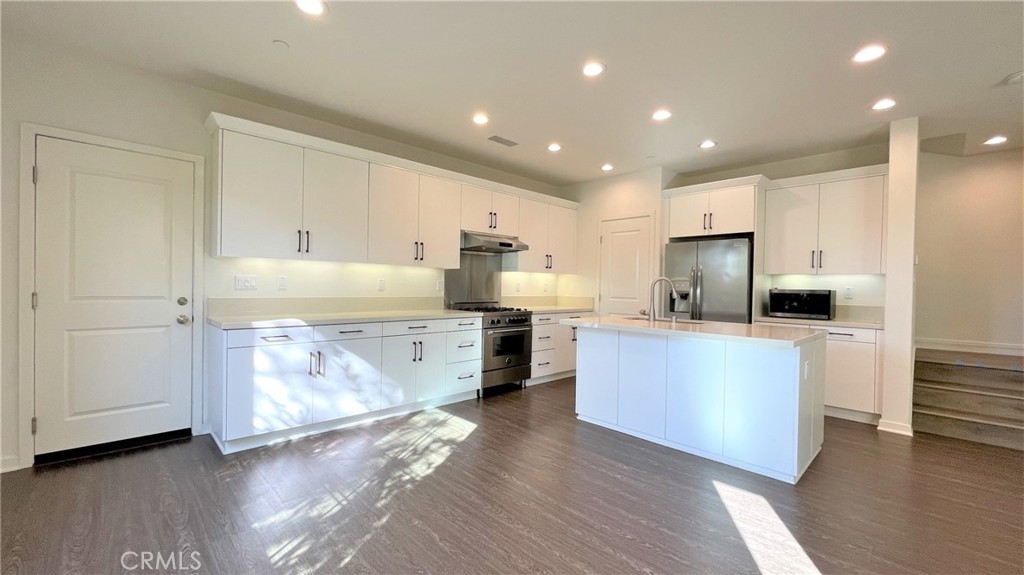 155 Excursion Irvine, CA 92618 - Photo 10 of 44