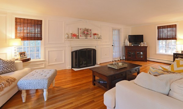 29 Towne Road Boxford, MA 01921 - Photo 2 of 16