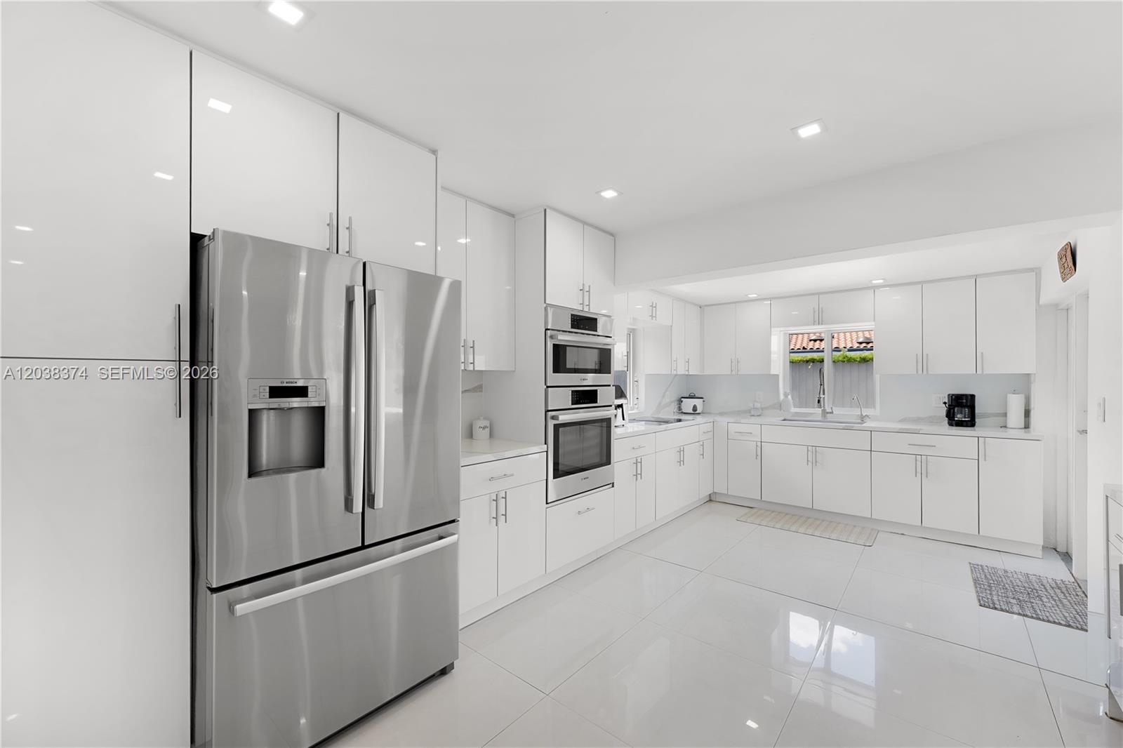 9724 Southwest 4th Terrace Miami, FL 33174 - Photo 18 of 41