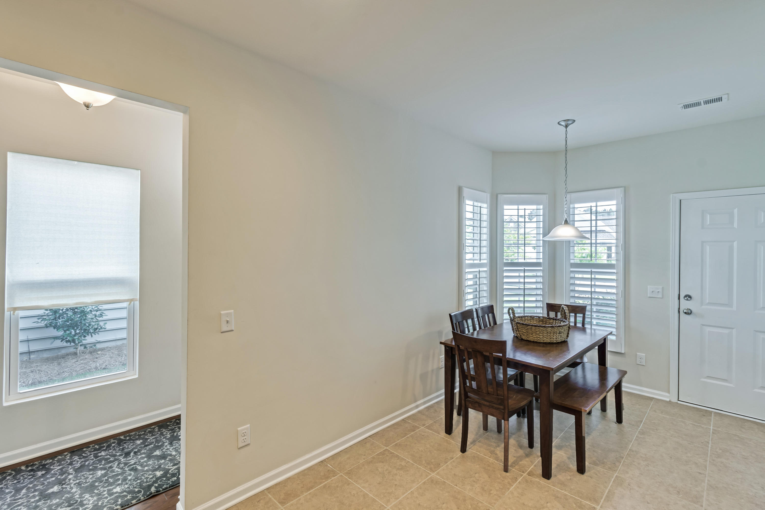 111 Harbor Point Court Summerville, SC 29486 - Photo 11 of 35 19