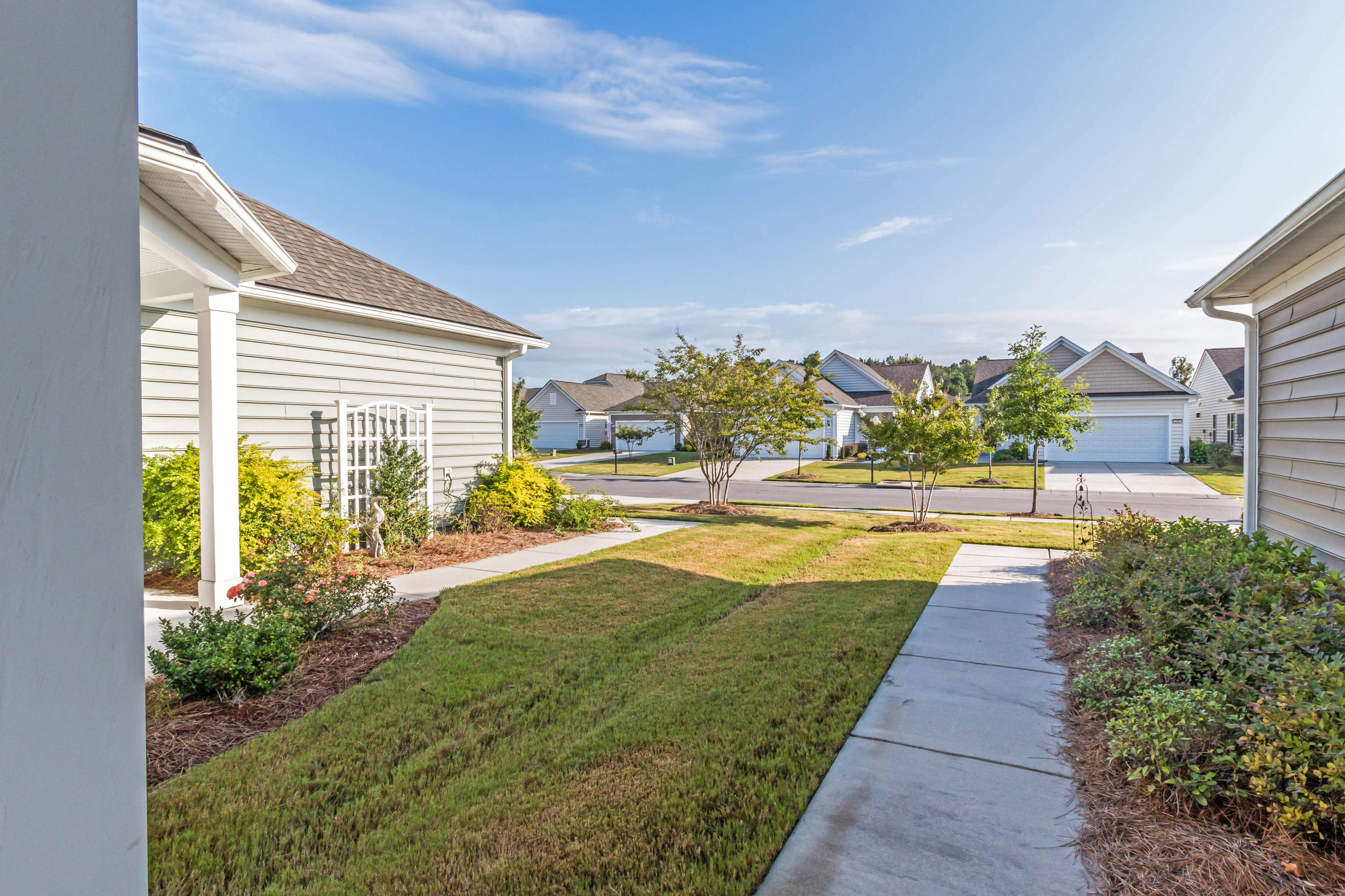 111 Harbor Point Court Summerville, SC 29486 - Photo 3 of 35 14